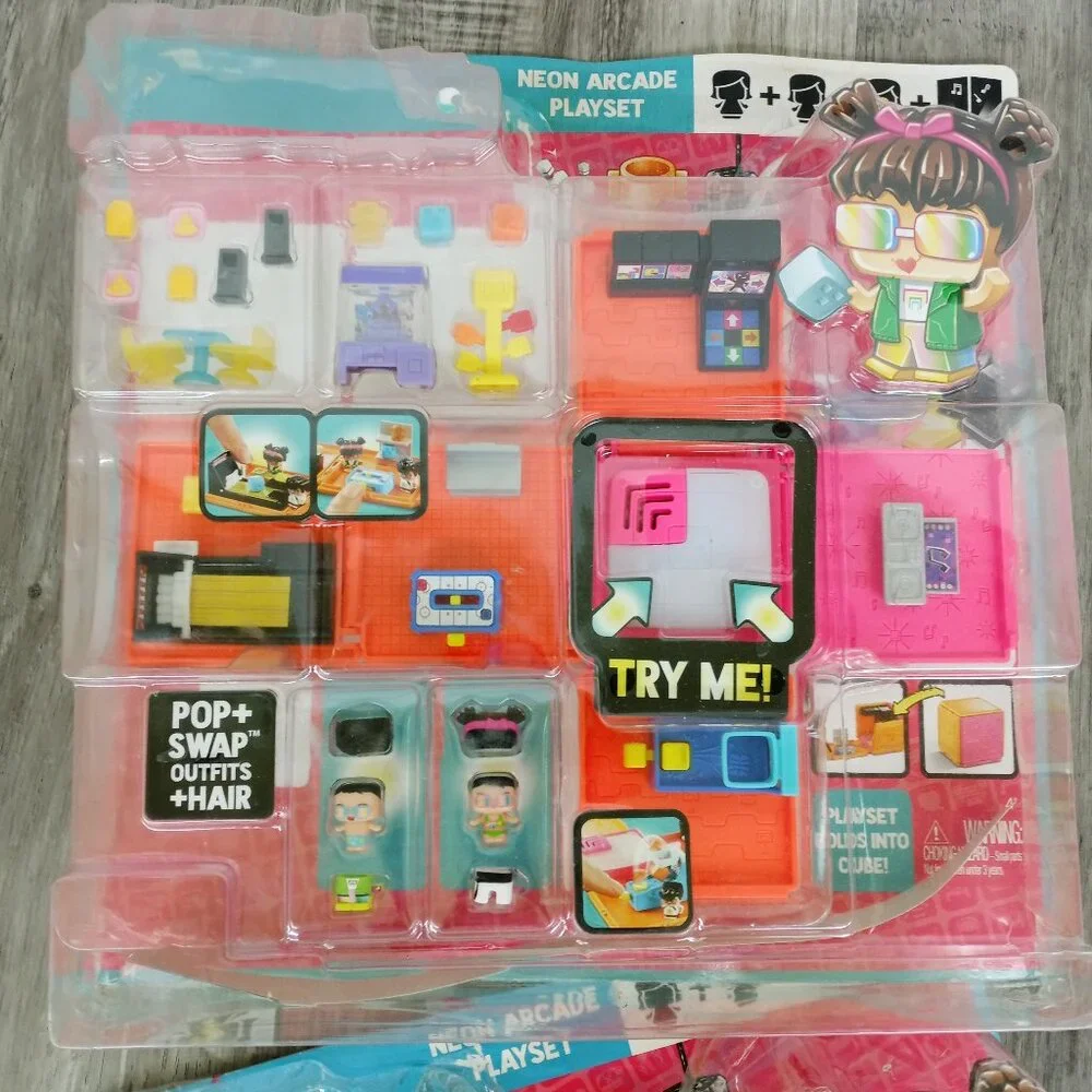 My Miini MixieQ's Neon Arcade Playset NEW Set of 2